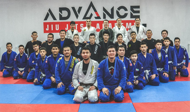 Академия Бразильского Джиу-джитсу Advance-Advance-jiu-jitsu-2-620-365.jpg