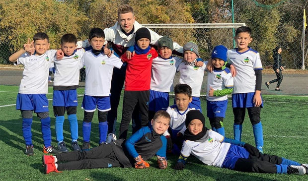 Голландский футбольный центр Baby Football-babyfootball-1-620-365.jpg