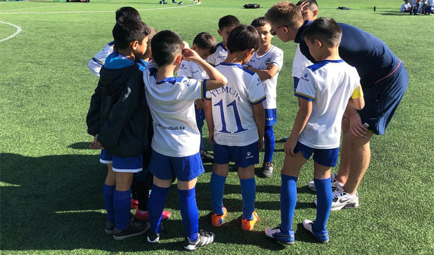 Голландский футбольный центр Baby Football-babyfootball-2-620-365.jpg